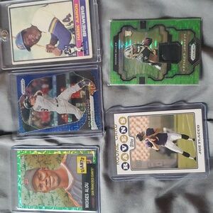 Lot of 5 sports cards